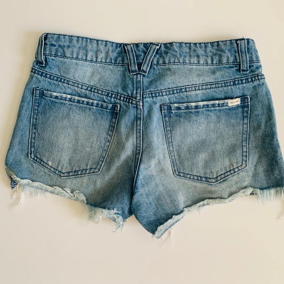 Volcom Brand Light Distressed Denim Shorts Sz XS - Picture 4 of 5